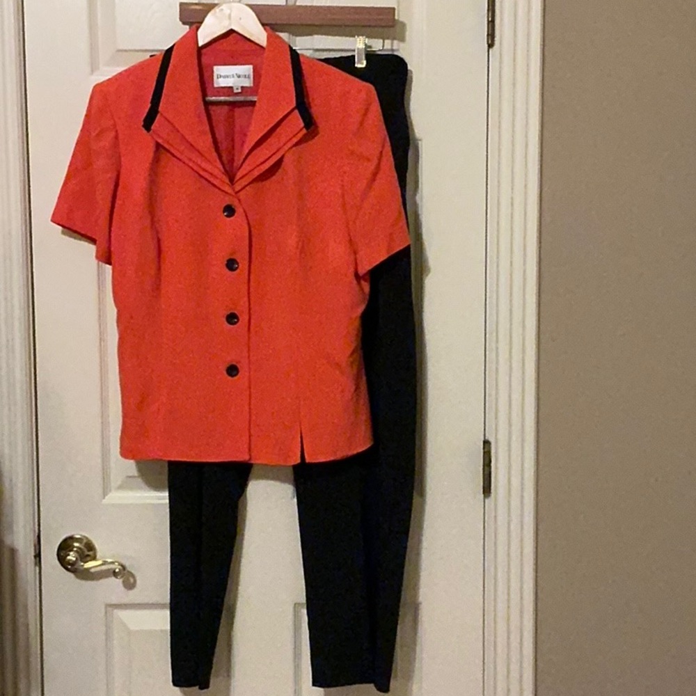 Vintage 18 washable pantsuit apricot black EUC